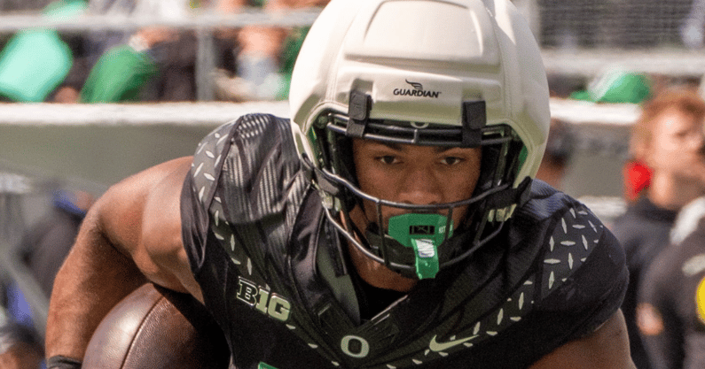 Oregon TE Kenyon Sadiq