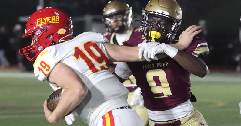 Chaminade Flyers quarterback Timothy Murphy.