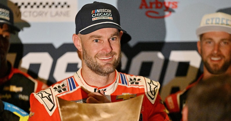 Shane van Gisbergen (4)