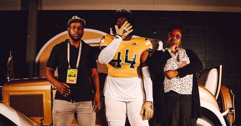 Defensive lineman Amier Clarke during GT OV