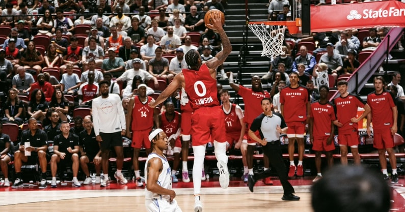 South Carolina basketball alum AJ Lawson throwing down a dunk during NBA Summer League. Photo credit: Toronto Raptors | @Raptors on Twitter/X