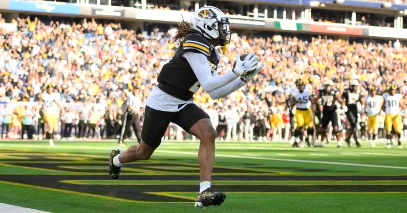 NCAA Football: Music City Bowl-Iowa at Missouri