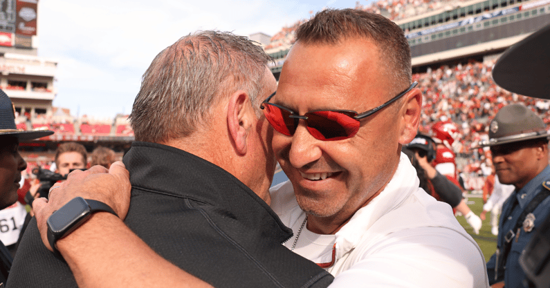 Steve-Sarkisian-hilariously-explains-how-he-learned-about-Texas-Arkansas-rivalry
