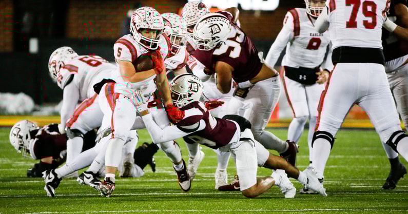 The Nixa Eagles took on the De Set Spartans in the Class 6 State Championship game.