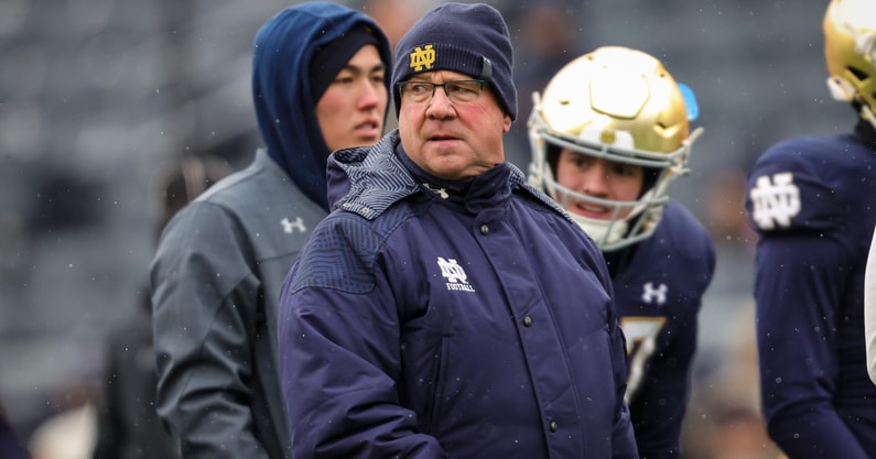 Former Notre Dame offensive line coach Harry Hiestand