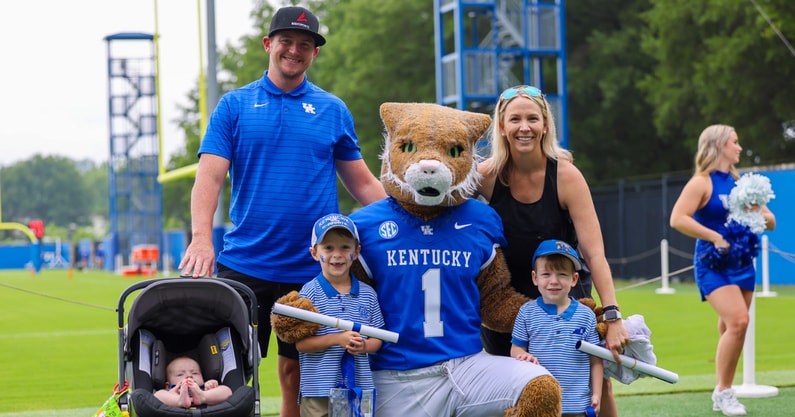 kentucky-football-fan-day-open-practice-details-announced