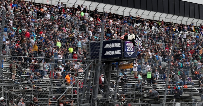 Dover weather delay NASCAR