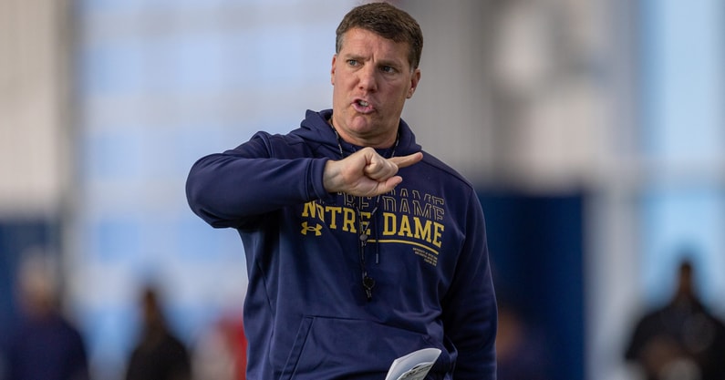 Notre Dame defensive coordinator Chris Ash