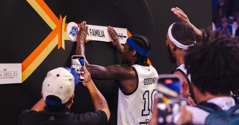 La Familia - Aaron Perkins, Kentucky Sports Radio