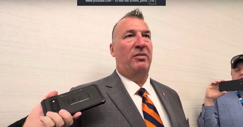 Bielema media scrum