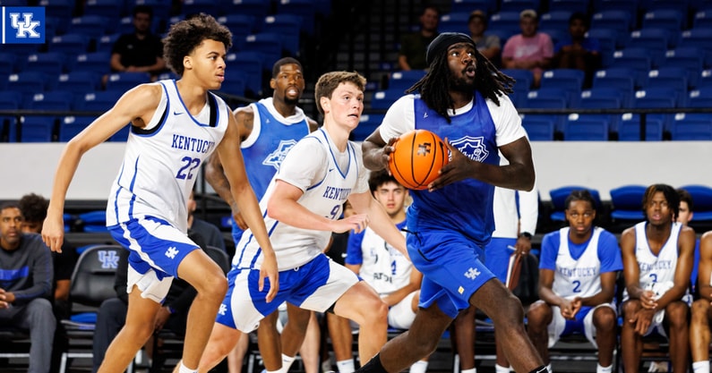 mark-pope-kentucky-la-familia-tbt-scrimmage-defensive-struggles