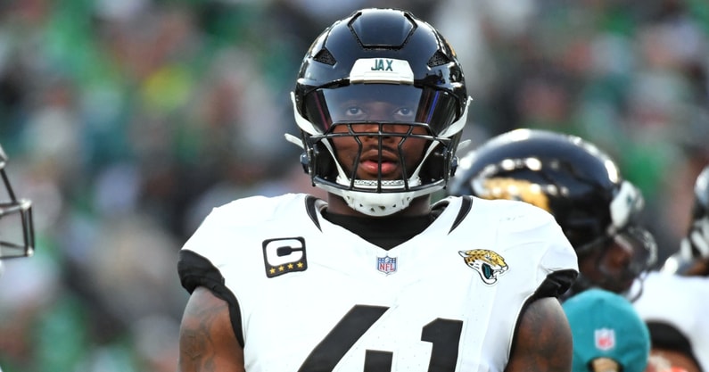 Nov 3, 2024; Philadelphia, Pennsylvania, USA; Jacksonville Jaguars defensive end Josh Hines-Allen (41) against the Philadelphia Eagles at Lincoln Financial Field. Mandatory Credit: Eric Hartline-Imagn Images