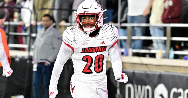 Louisville football cornerback Tayon Holloway