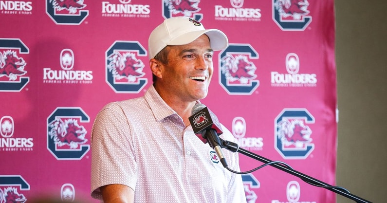 south carolina gamecocks coach shane beamer