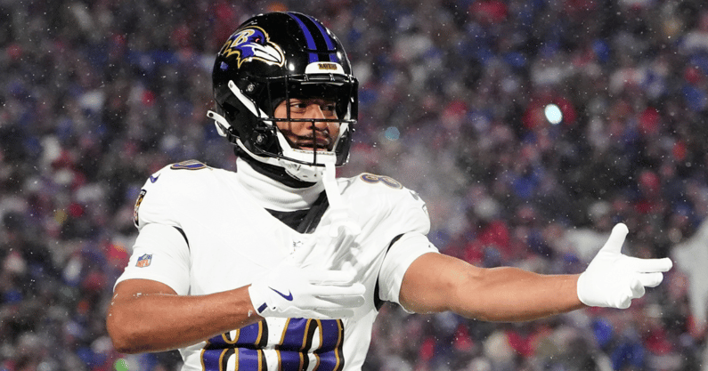Isaiah-Likely-injury-update-Ravens-TE-carted-to-locker-room-at-practice