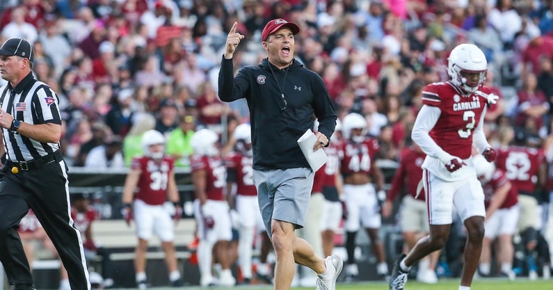 South Carolina coach Shane Beamer runs practice (Photo: Katie Dugan | GamecockCentral.com)
