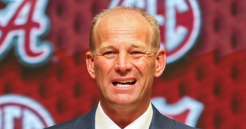 Kalen-DeBoer-breaks-down-where-Alabama-tight-end-room-stands-after-injuries