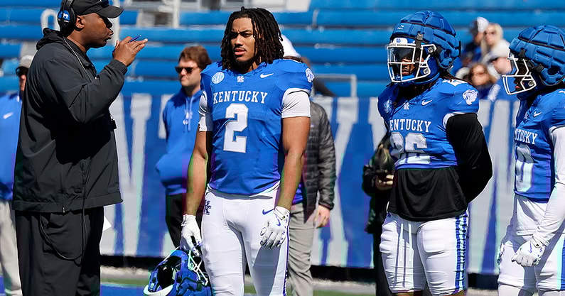 1 - UK RBs and Coach _MG_0949