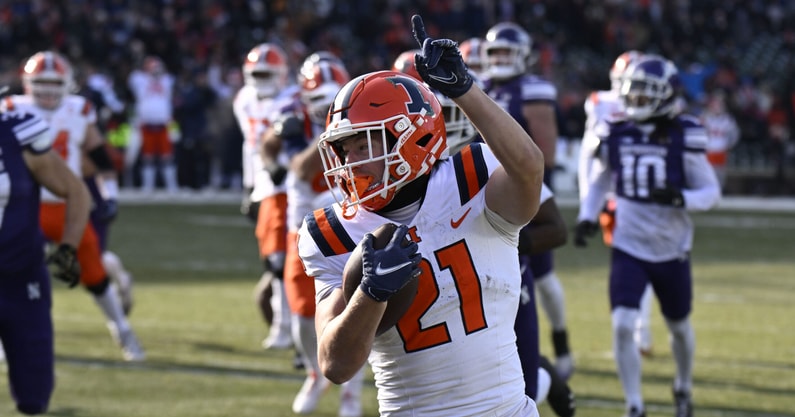 NCAA Football: Illinois at Northwestern