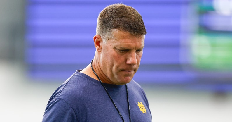 Notre Dame defensive coordinator Chris Ash