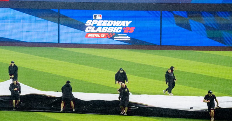 mlb speedway classic (1)