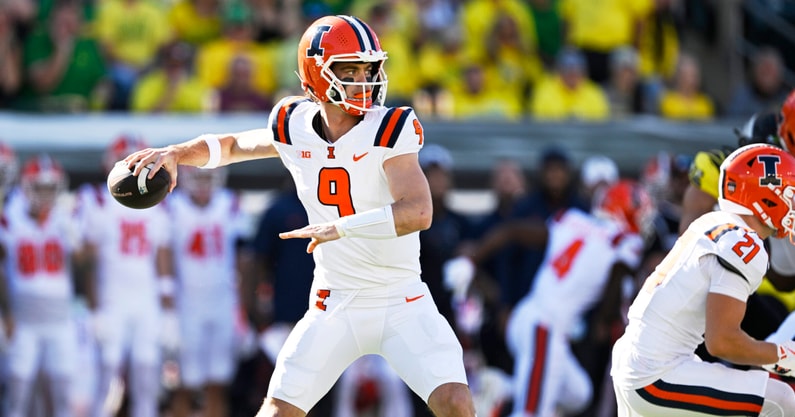 NCAA Football: Illinois at Oregon