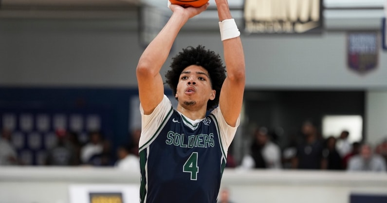 Oakland Soldiers’ Tyran Stokes (4) shoots a free throw during a game at Nike EYBL at the Memphis Sports & Events Center on Saturday, May 17, 2025 | Chris Day/The Commercial Appeal / USA TODAY NETWORK via Imagn Images