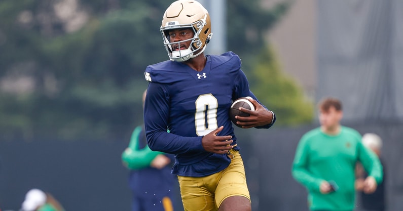 Notre Dame wide receiver Malachi Fields