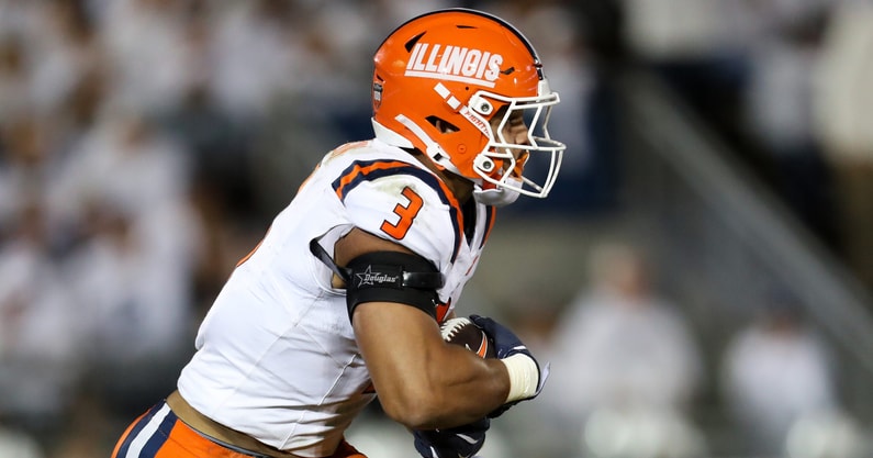 NCAA Football: Illinois at Penn State