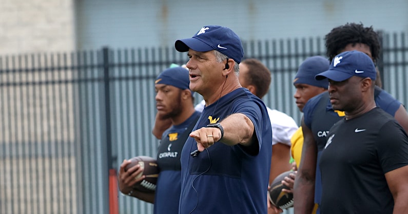 West Virginia offensive line coach Jack Bicknell