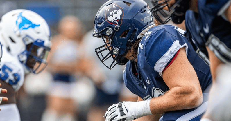 UConn Football OL Wes Hoeh during the Buffalo game.