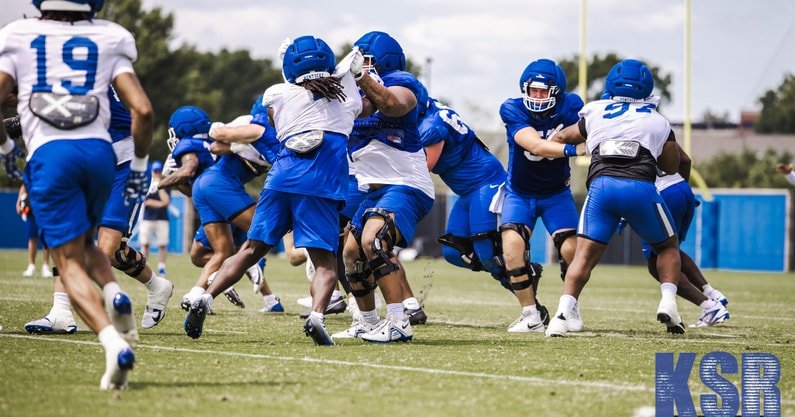 The Kentucky offensive line battles in the trenches at fall camp, via Aaron Perkins, KSR