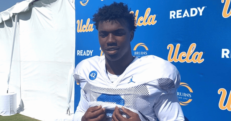 UCLA linebacker Jalen Woods