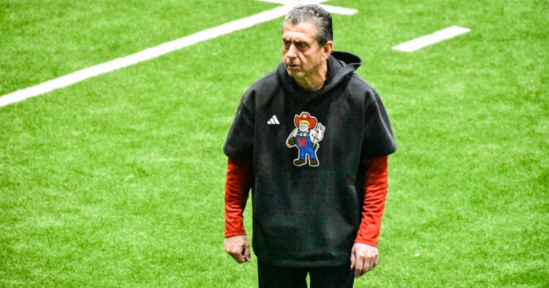 Nebraska football associate head coach Phil Snow