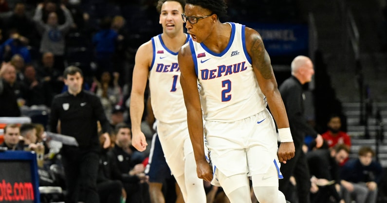 DePaul Blue Demons guard Layden Blocker