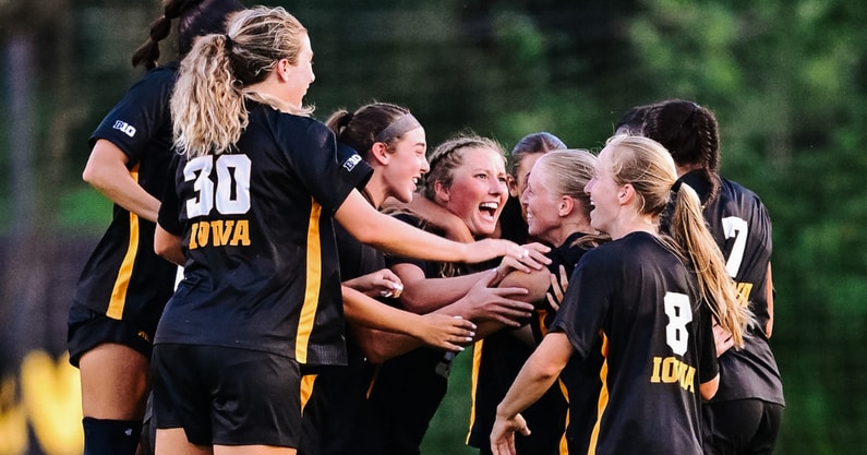The Hawkeyes knocked off the Razorbacks on opening night. (Photo by Arkansas Athletics)