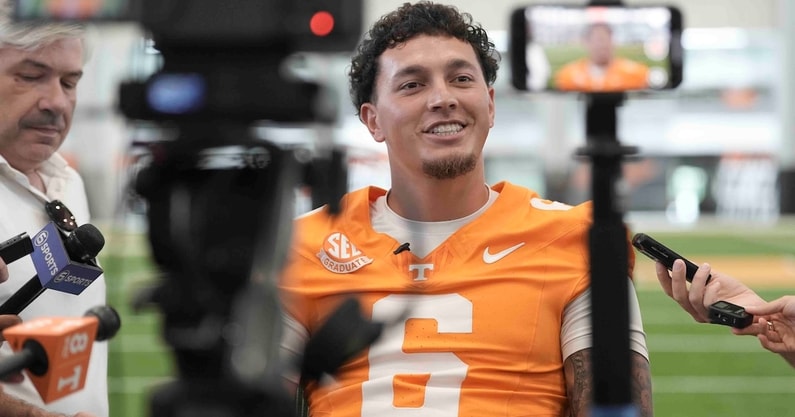 Tennessee QB battle: Josh Heupel breaks down decision to start Joey Aguilar