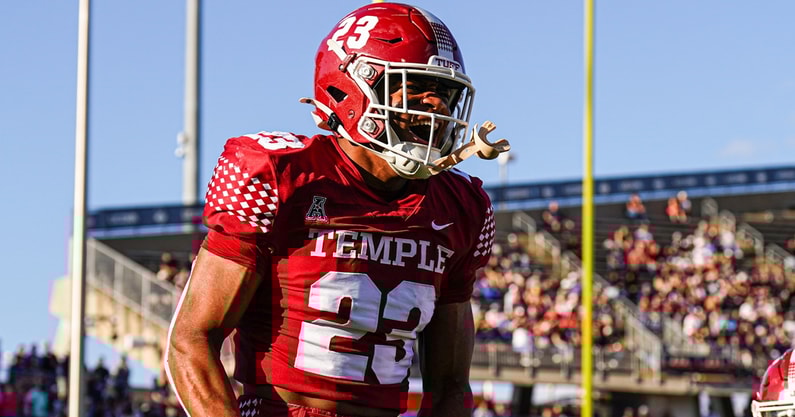 NCAA Football: Temple at Connecticut
