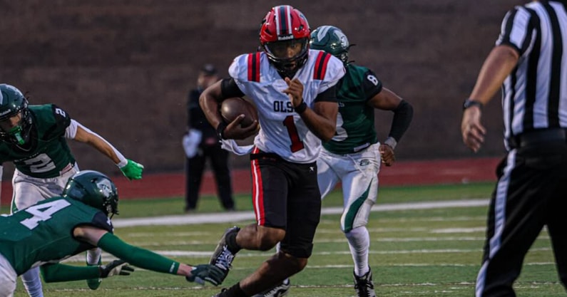 2027 St. Mary's Prep quarterback Jabin Gonzales