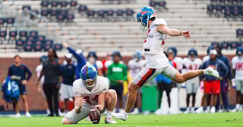 17 Lucas Carneiro, 44 Oscar Bird_FallCampScrimmage2_August 16, 2025_LM
