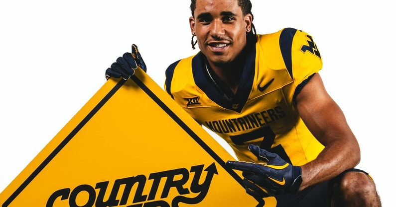 Nitro (WV) wide receiver Malachi Thompson