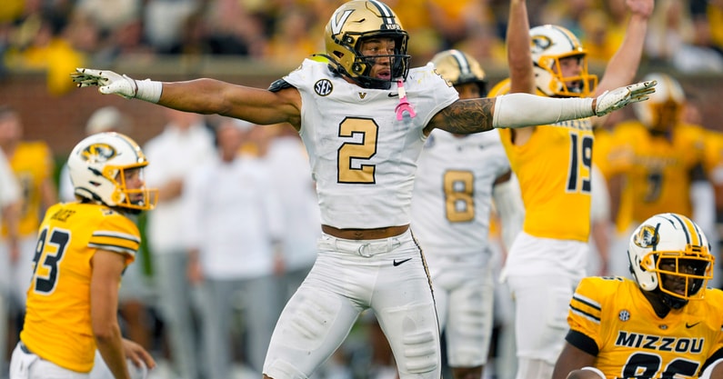 NCAA Football: Vanderbilt at Missouri