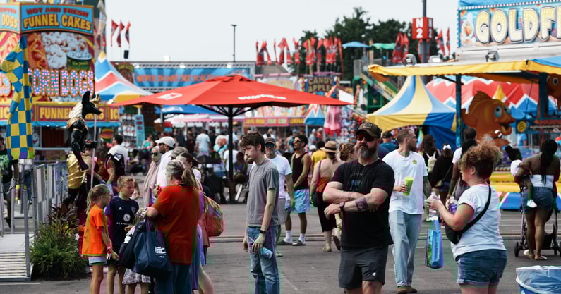 Patrons fill the midway at the 2025 Kentucky State Fair, via Sam Upshaw Jr.:Courier Journal : USA TODAY NETWORK via Imagn Images