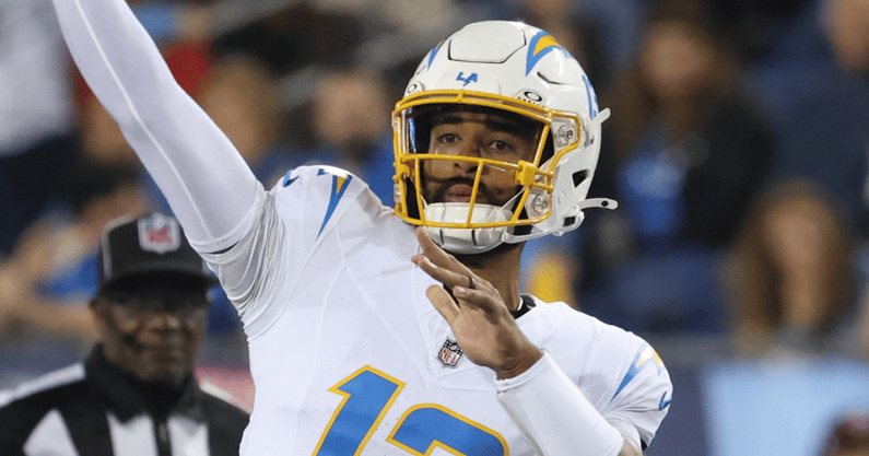 Los-Angeles-Chargers-QB-DJ-Uiagalelei-throws-first-preseason-touchdown