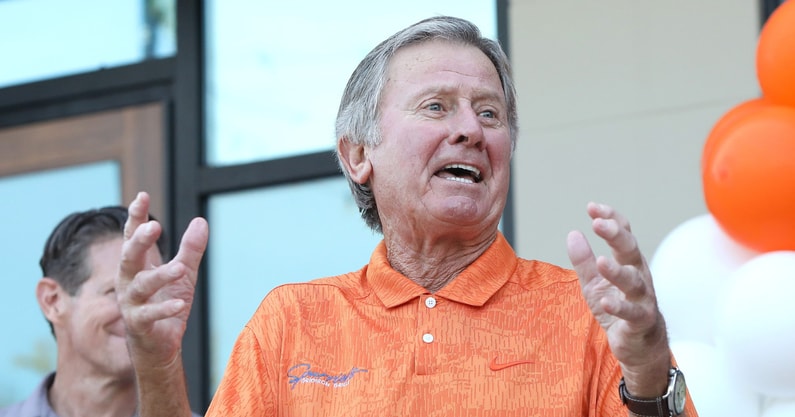 Steve-Spurrier-reacts-to-Florida-projected-9-3-record-by-local-reporter