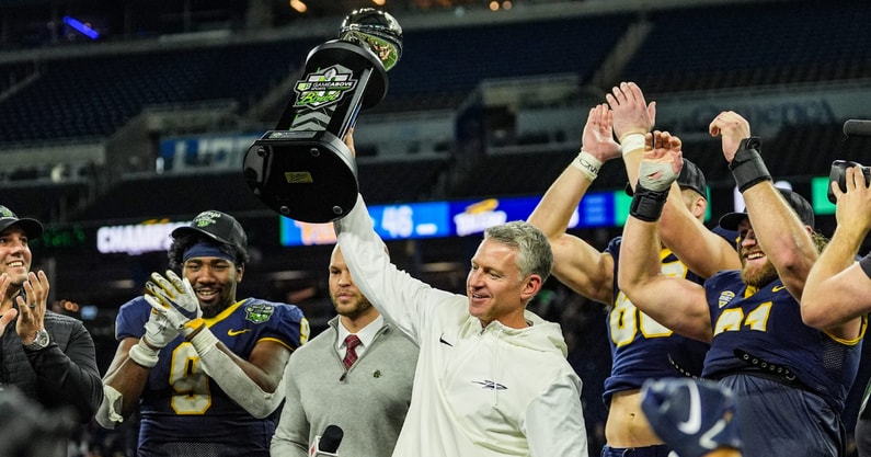 kentucky-stands-in-way-of-toledo-coach-milestone-jason-candle