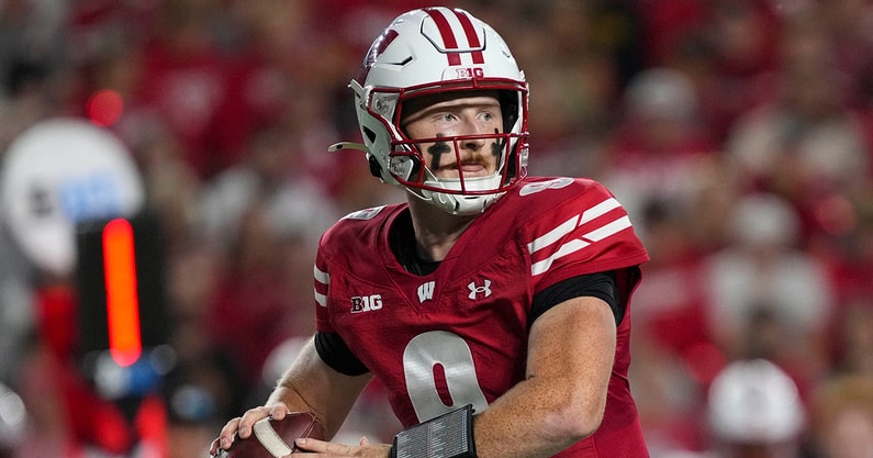 Wisconsin QB Billy Edwards