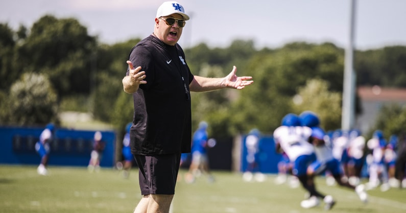 mark-stoops-kentucky-practice-fight-fall-camp-bobby-bones-interview