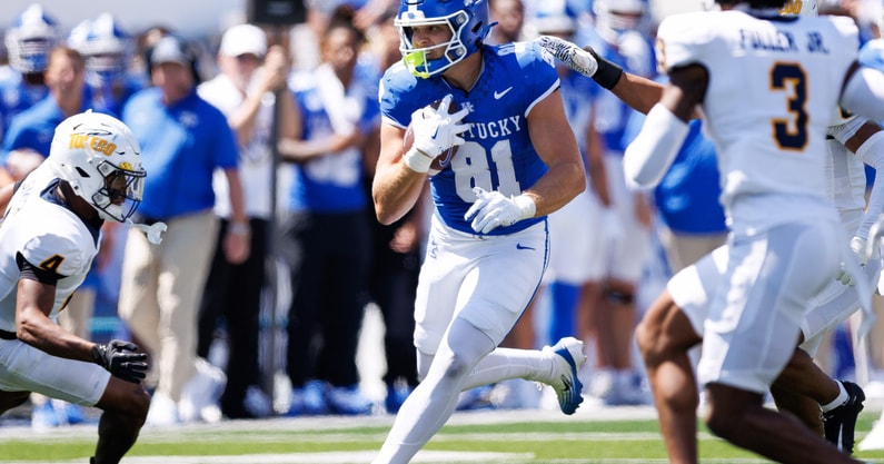 NCAA Football: Toledo at Kentucky