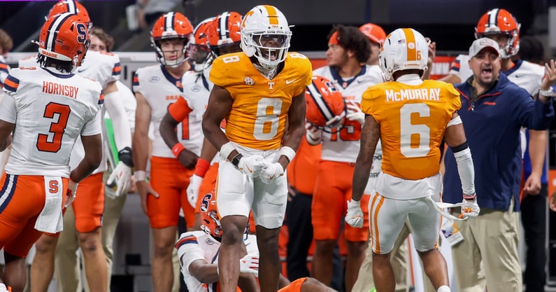 Aug 30, 2025; Atlanta, Georgia, USA; Tennessee Volunteers defensive back Colton Hood (8) reacts after a pass break up against the Syracuse Orange in the fourth quarter at Mercedes-Benz Stadium. Mandatory Credit: Brett Davis-Imagn Images